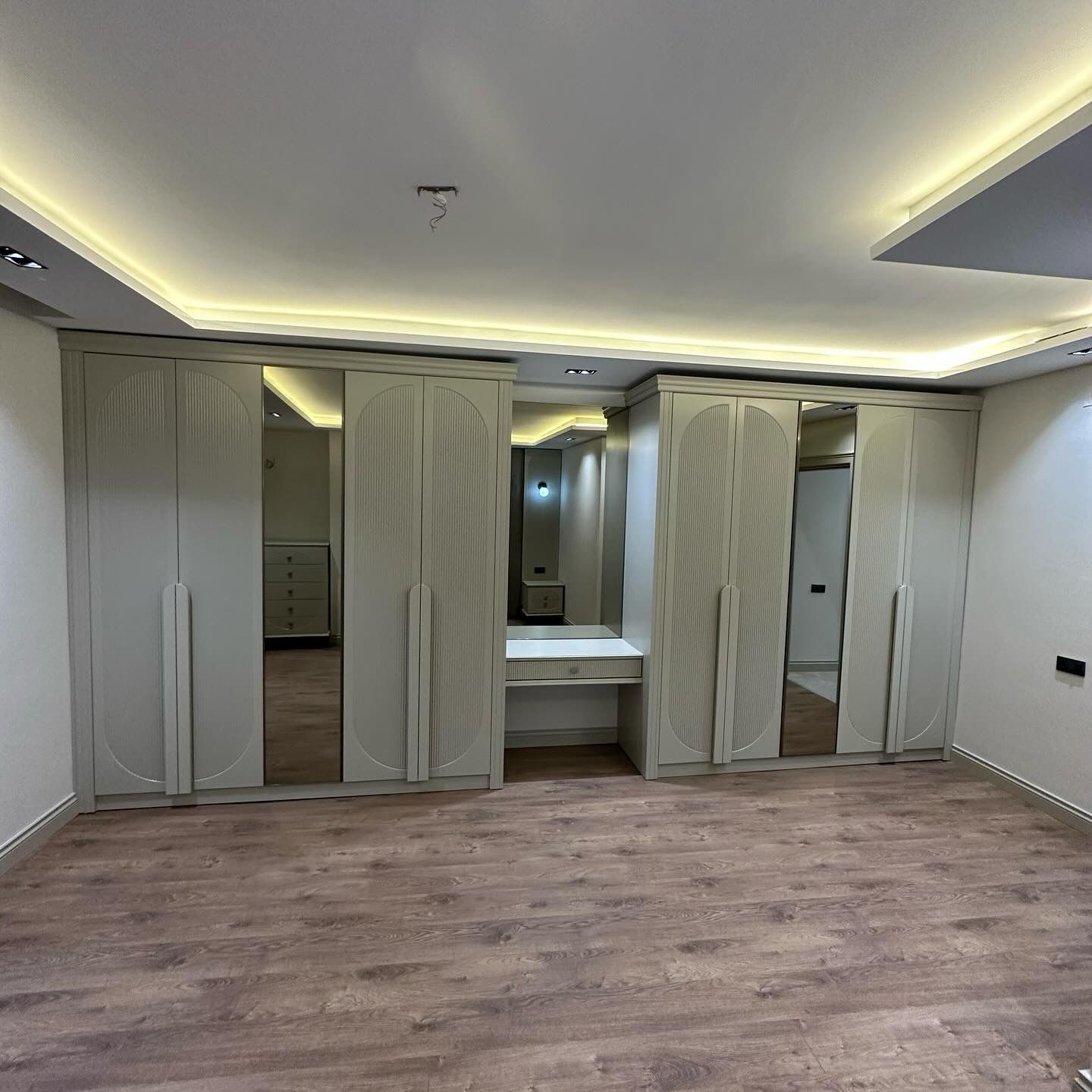 Düz Panel Kapılar